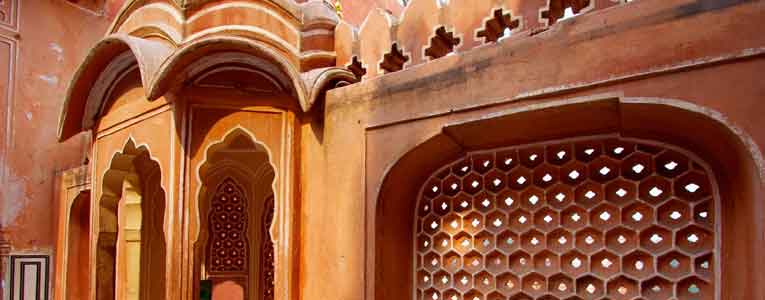 Hawa Mahal Jaipur Timings, Entry Fees, Location