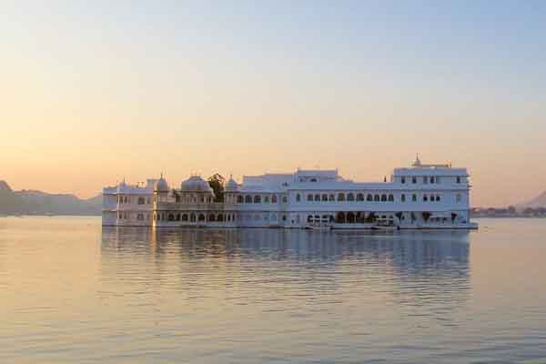 3 Nights / 4 Days Romantic Udaipur Tour Package