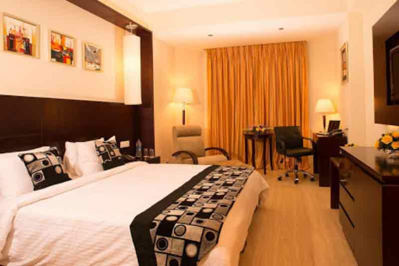 Golden Tulip Guest Room