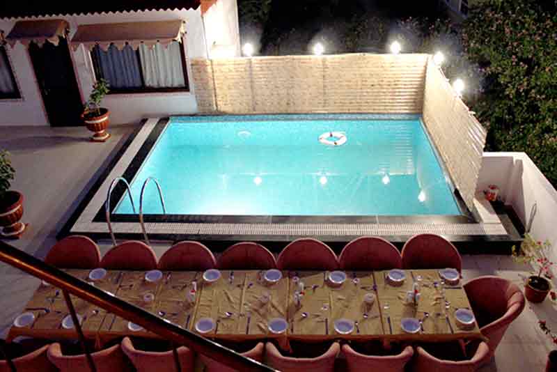 Kurabar Kothi swimming pool