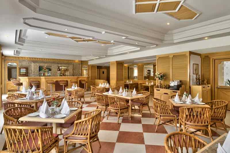 Park Regis Jaipur restaurant