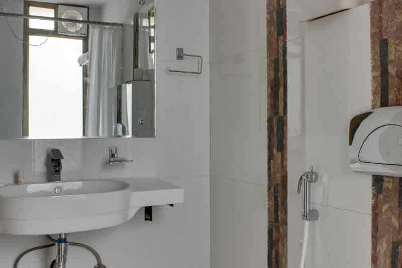 Yash Regency Bathroom