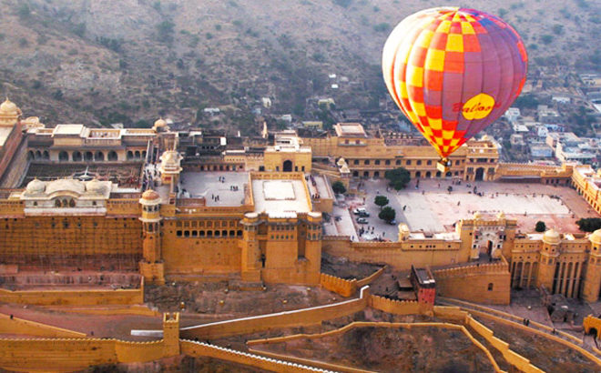 Experience Hot Air Ballooning In Rajasthan