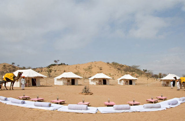 Campeggio del deserto a Jaisalmer Rajasthan