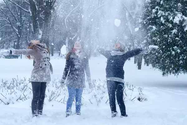 Top 5 Places to Visit for Snowfall near Delhi