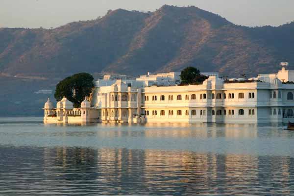 Top 6 Places to Visit Udaipur