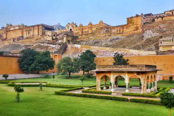 Top Sightseeing Places of Jaipur Cover in One Day