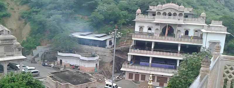 Khole Ke Hanuman Ji Temple