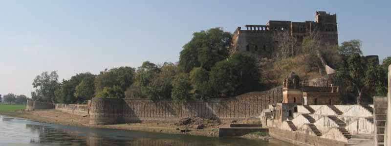 Khandar Fort