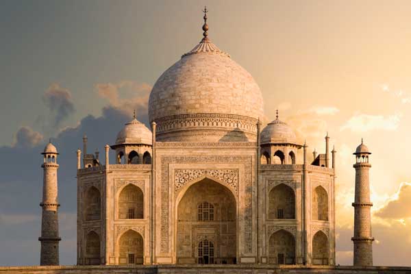 Top 8 Places to Visit in Agra