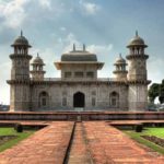 Top Historic Monuments to visit in Agra