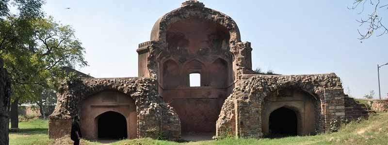 Salimgarh Fort