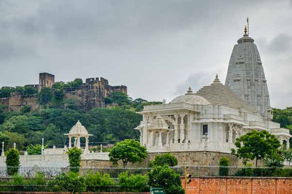 Top 8 Must Visit Temples in Jaipur