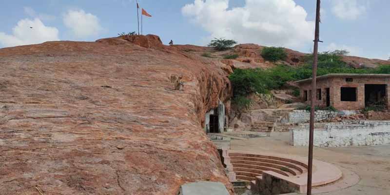 Bhim Bhadak Cave