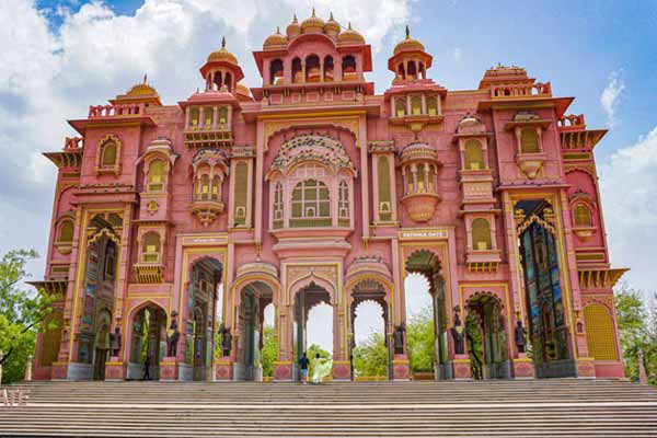 Top 12 Destinations to visit in Jaipur