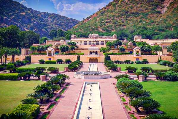 Best picnic spots in Jaipur with family on weekends
