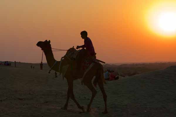 Khuri Sand Dunes, Jaisalmer: How To Reach, Best Time & Tips