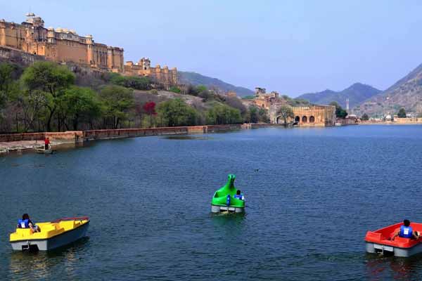 Boating in Maotha Lake, Amer Jaipur | Amer Fort Boating 2026 Guide: Maota Lake Tickets & Timings