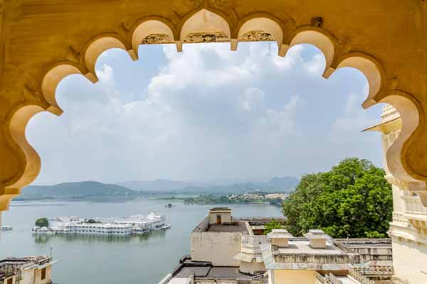 Explore the Most Beautiful Tourist Attractions in Udaipur to Visit in May