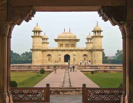 Agra Tourist Attractions