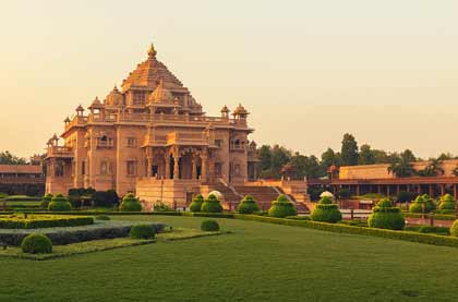 ahmedabad mount abu-udaipur tour package