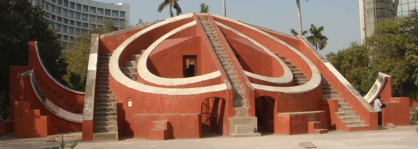 Jantar Mantar Delhi Timings, Entry Fees, Location, Facts, History, Architecture & Visiting Time