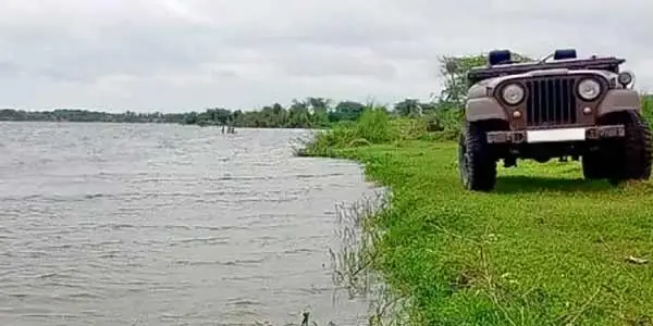 Jeep Safari Day Trip to Kanota Lake from Jaipur