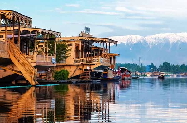 Kashmir Houseboat Tour Package