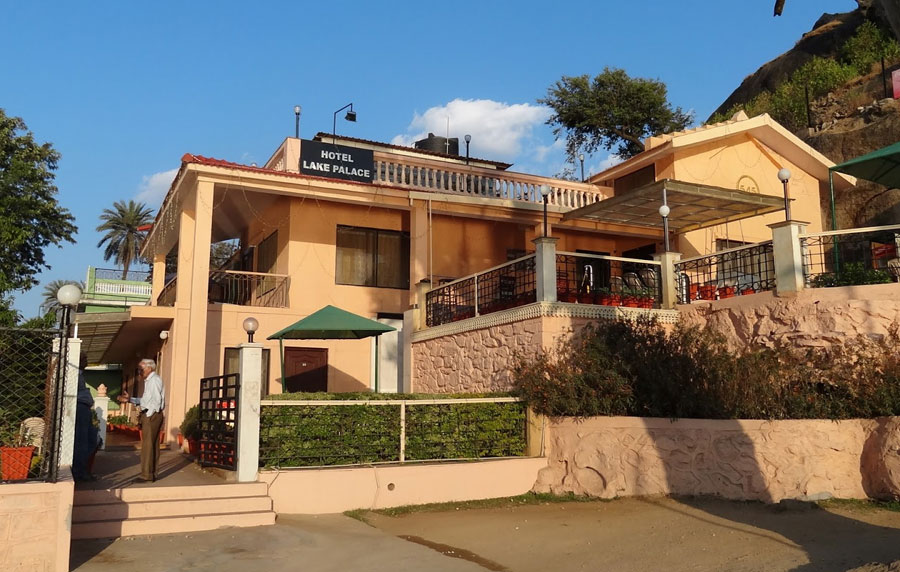 Hotel Lake Palace Mount Abu