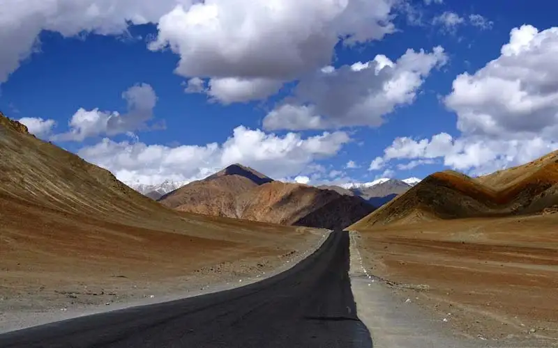 Ladakh Honeymoon Tour