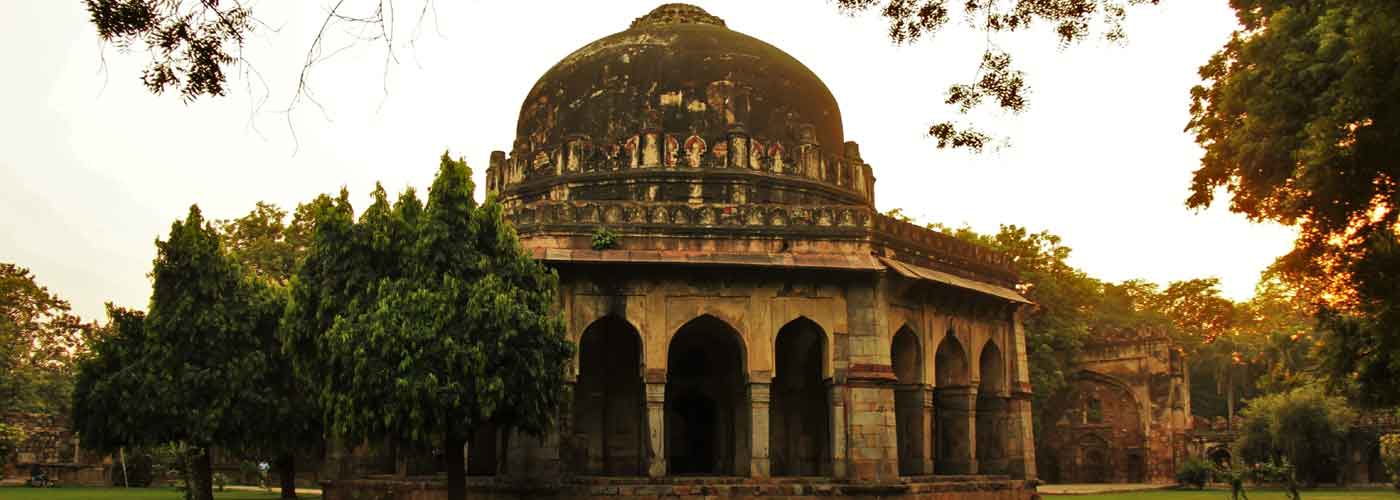 Lodi Tomb Delhi Timings, Entry Fees, Location, Facts, History, Architecture & Visiting Time