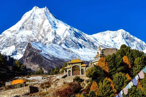 Manalsu Circuit Trek