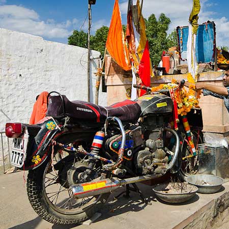 Om Banna Bullet Baba Temple