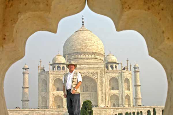 Taj Mahal Travel Guide