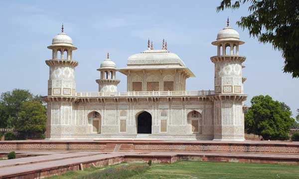 Sunrise Taj Mahal Agra Private City Tour