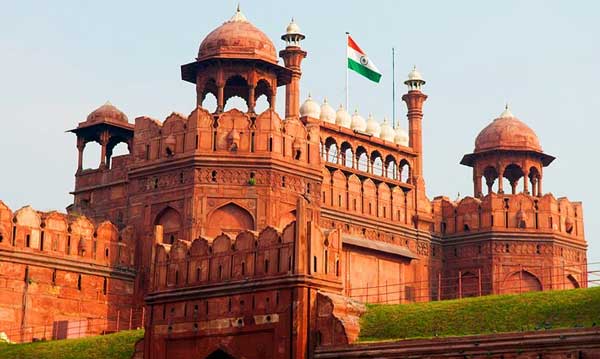 Delhi Agra Delhi Car Rental