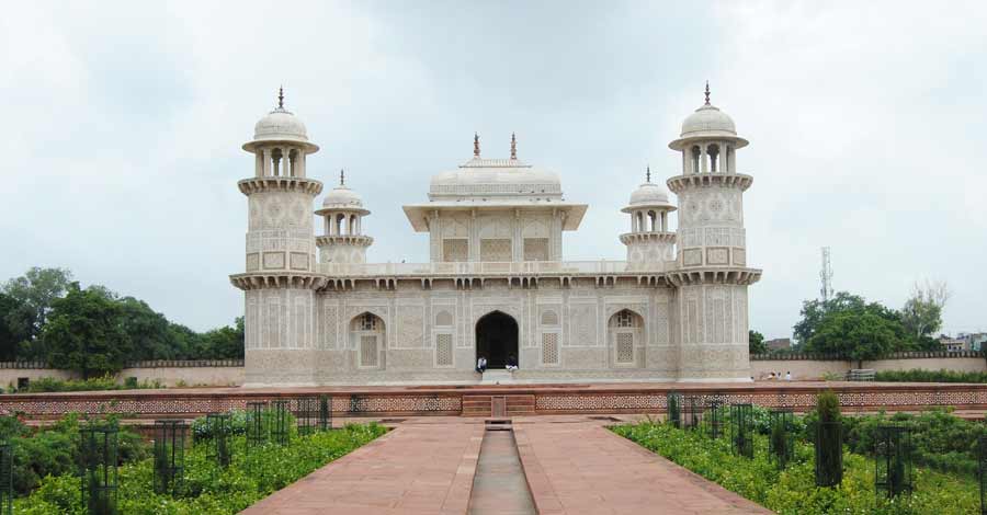Luxury Holidays to Agra, India