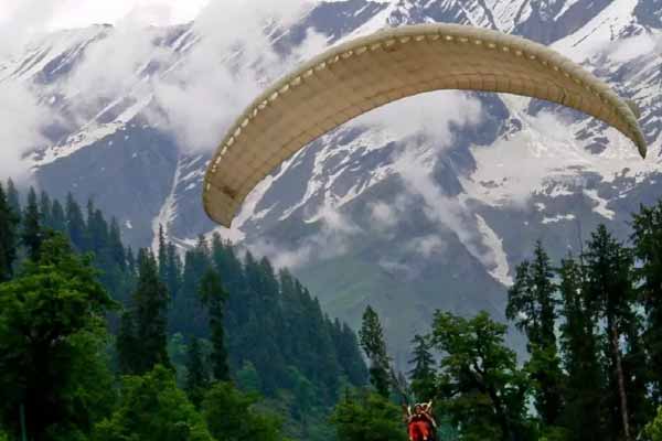 Paragliding, Manali