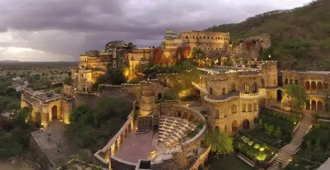 Neemrana Fort