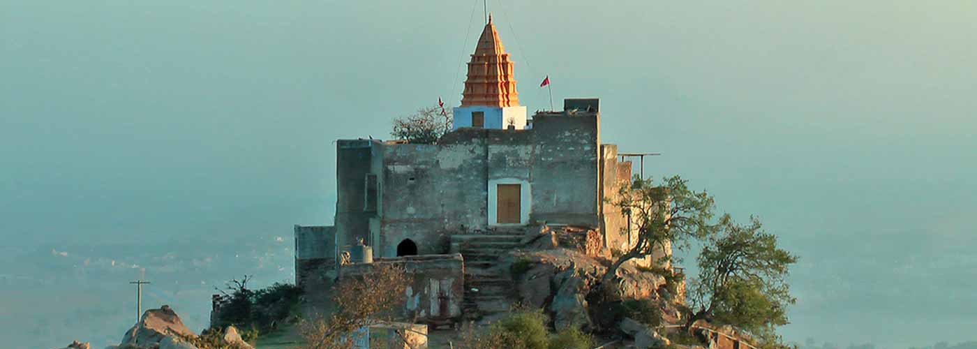 Savitri Temple Pushkar Timings, Entry Fees, Location, Facts, History, Architecture & Visiting Time